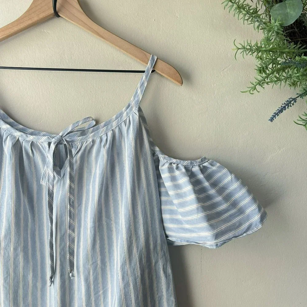 Striped Cold Shoulder Blouse - Picture 2 of 9
